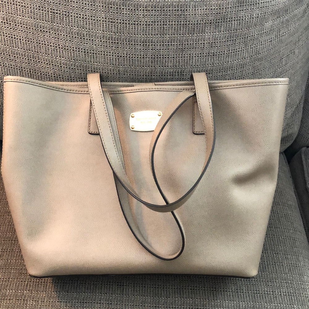 Micheal Kors purse